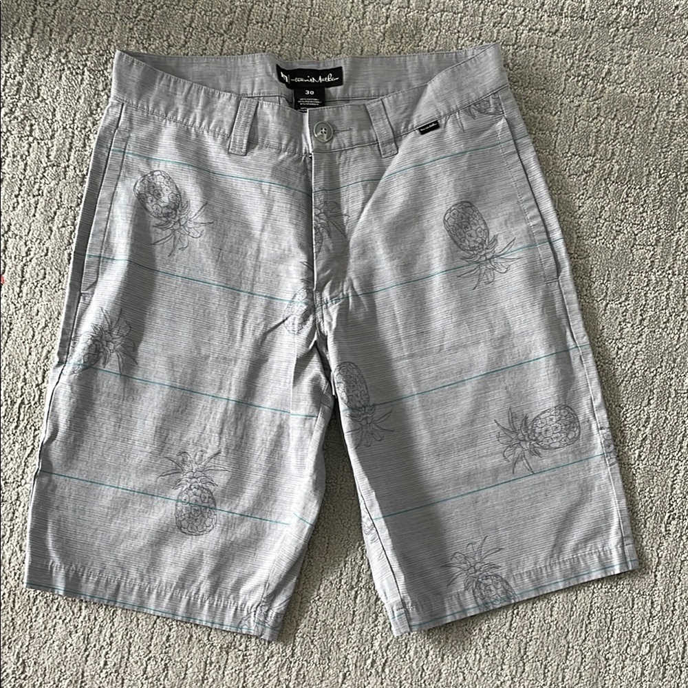 Travis Mathew Gray Flat Front Shorts Lightweight Casual
